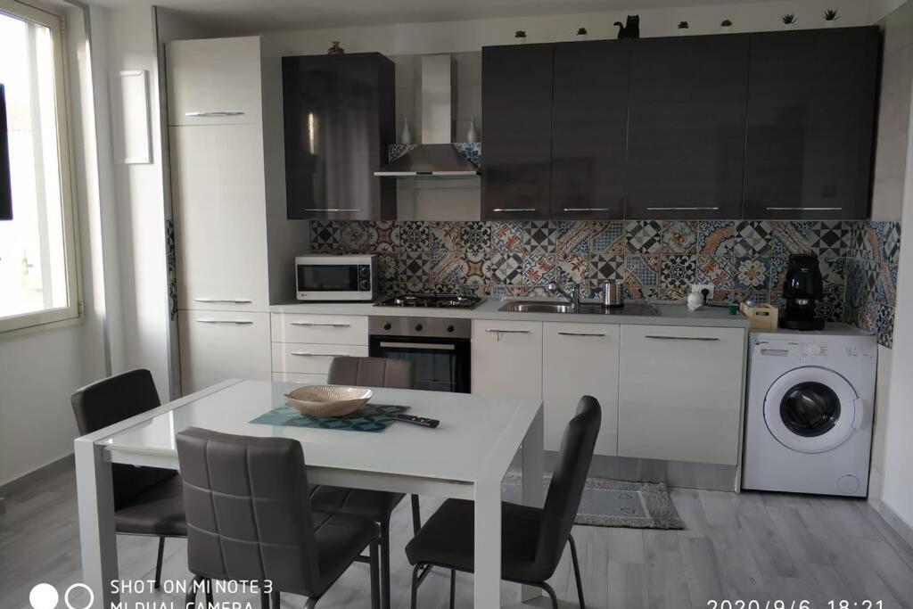 Home Sweet Home Appartamento Ricco Di Comfort Palermo Ngoại thất bức ảnh